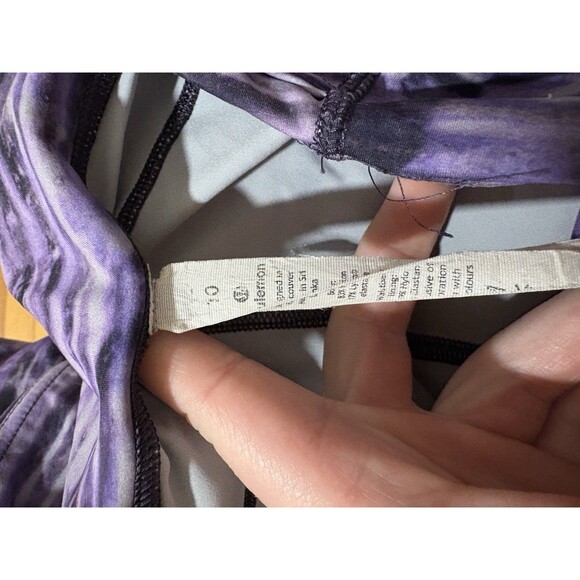 Lululemon Size 10 Fast Free Crop II Nulux Leggings 19" Purple Stripe - Picture 6 of 6
